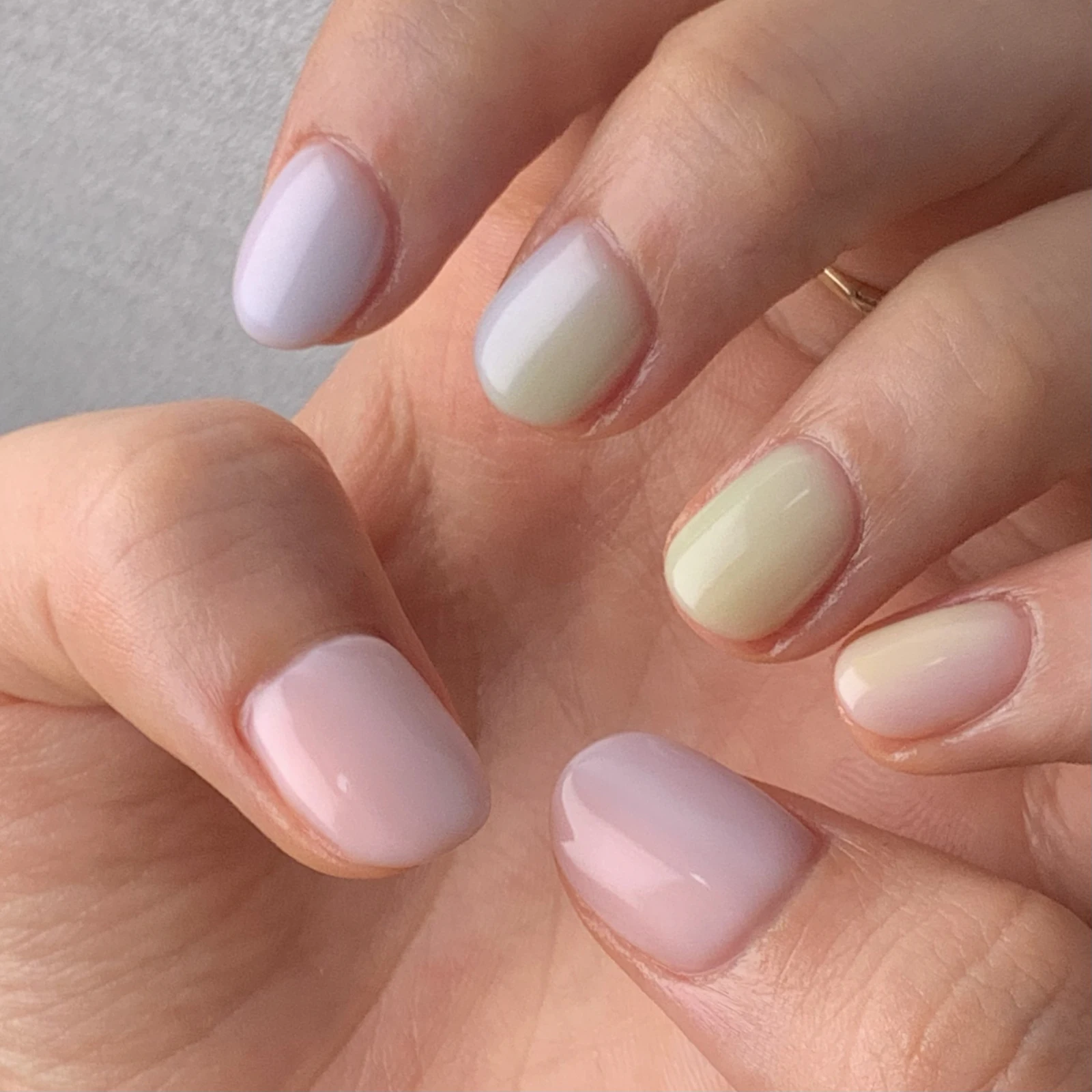 Pies en Nácar Uñas